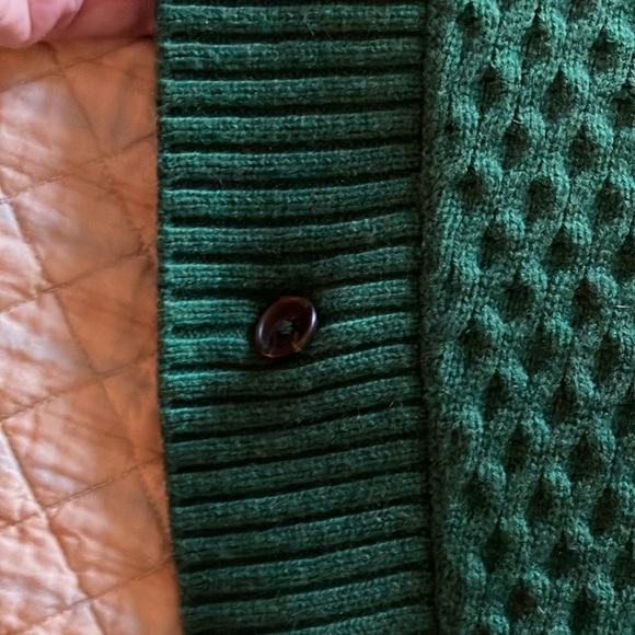 Talbot’s cable knit sweater cape in forest green. Size 1x. - Picture 7 of 9